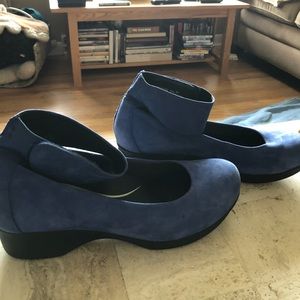 BLUE SUEDE SHOES!!!